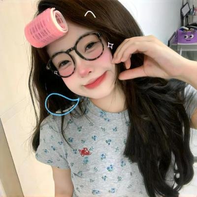 她与她的自画像